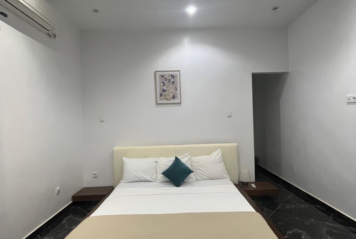 villa a louer avec piscine a saly dans lallee des milliardaires.11
