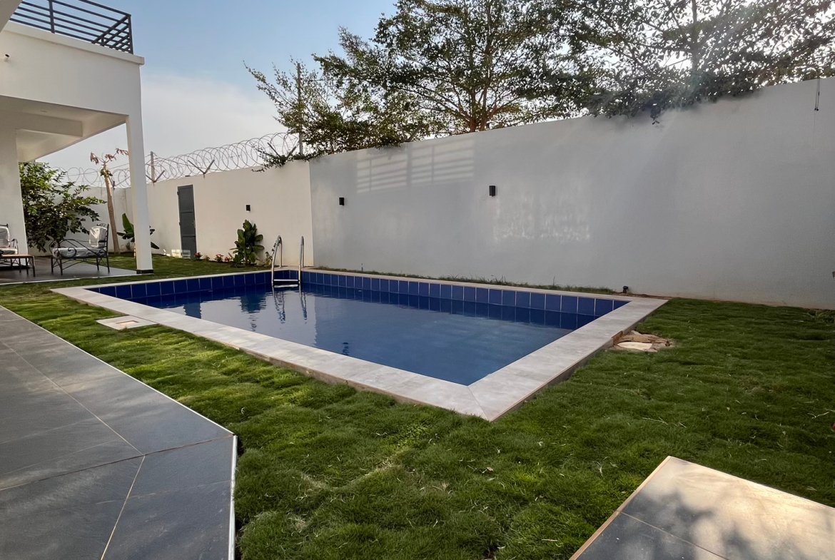 villa avec piscine a louer a saly – allee des milliardaires 3