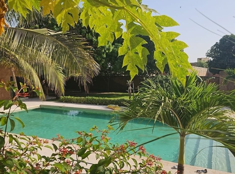 villa de prestige avec piscine et dependance a vendre 6