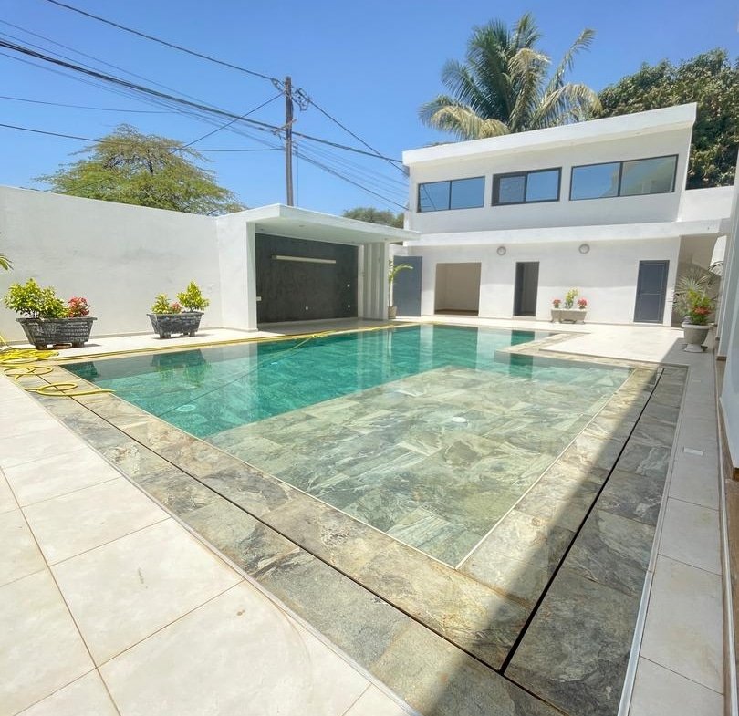 Villa R2 avec piscine a vendre a Ngaparou1 1