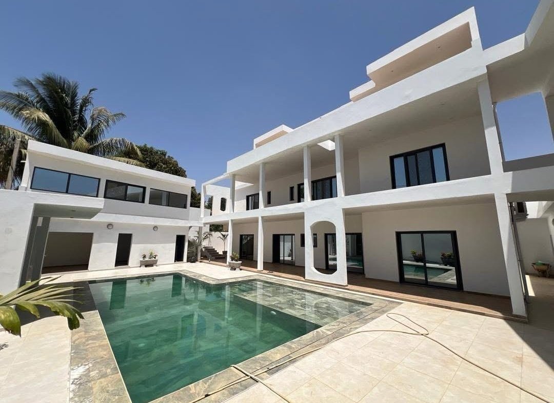 Villa R2 avec piscine a vendre a Ngaparou5