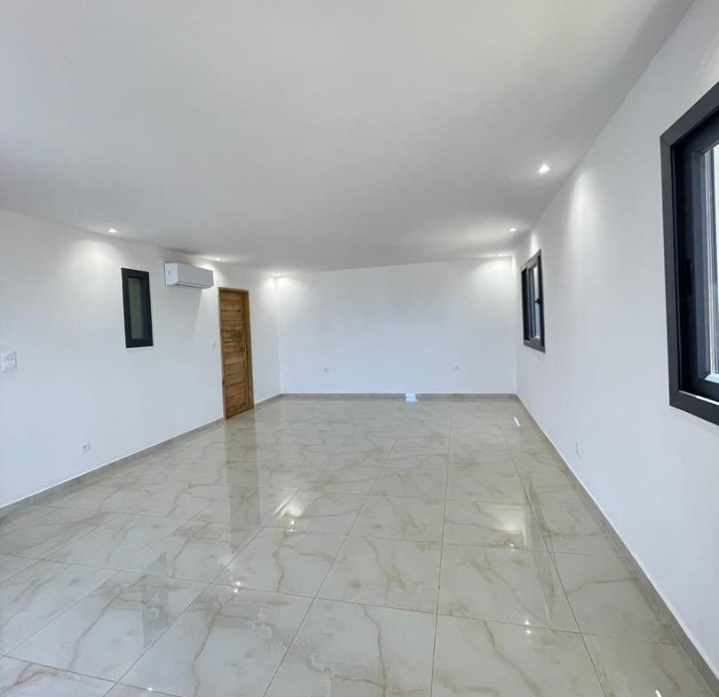 Villa R2 avec piscine a vendre a Ngaparou6 1