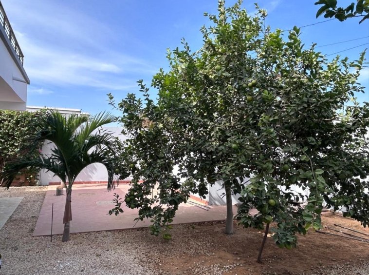 Villa meublee avec piscine a vendre a Ngaparou derriere le centre commercial8