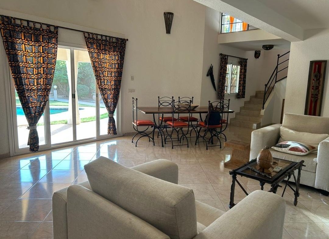 Villa meublee avec piscine a vendre a Ngaparou – Derriere Saly Center.5