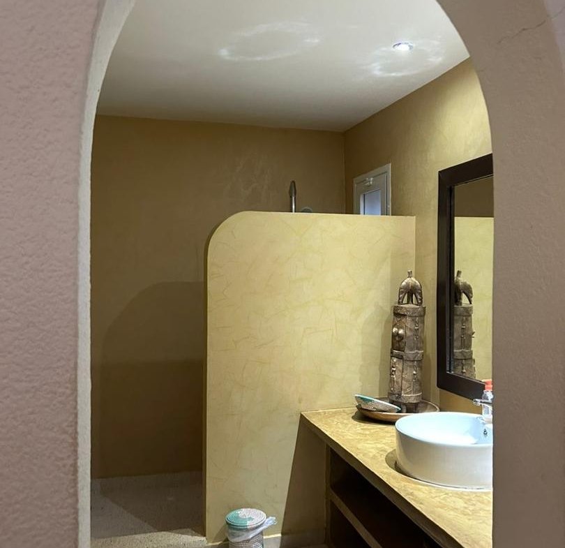 Villa meublee avec piscine a vendre a Ngaparou – Derriere Saly Center.6